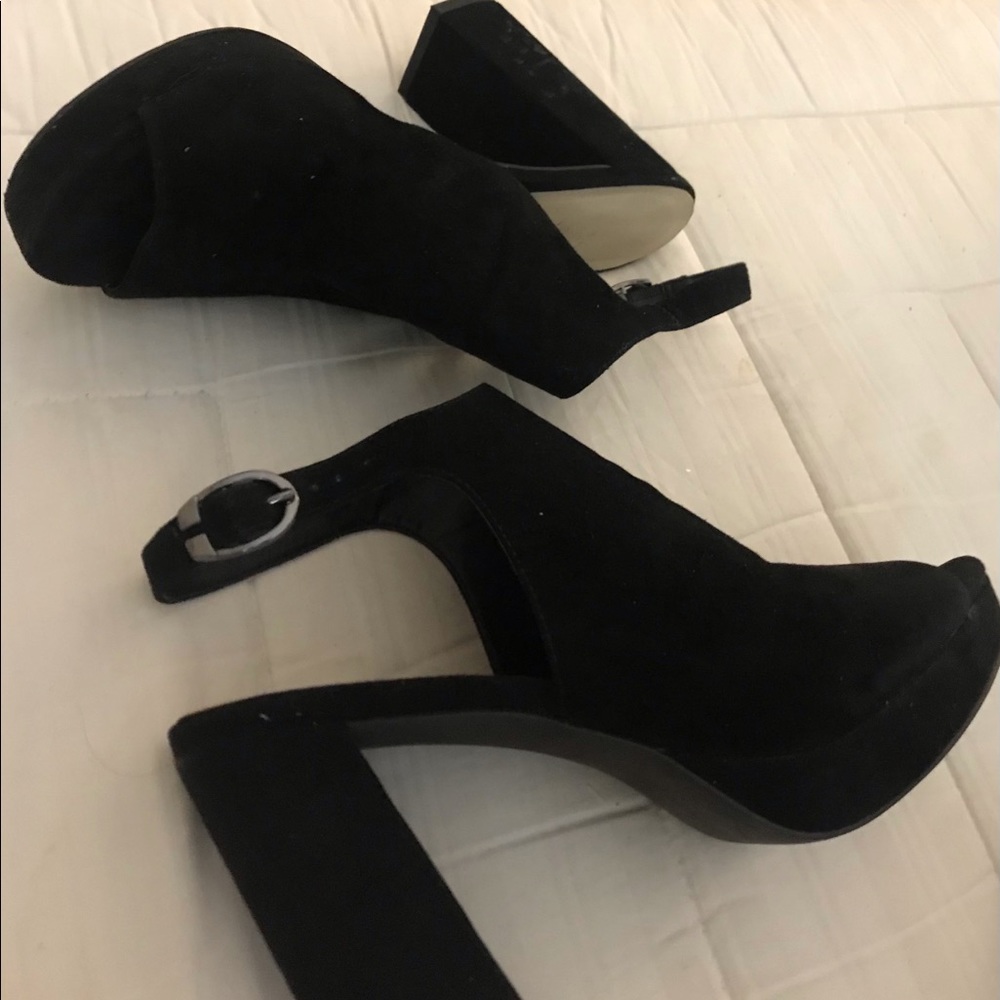 Platform Suede Strap Heel/Sandal